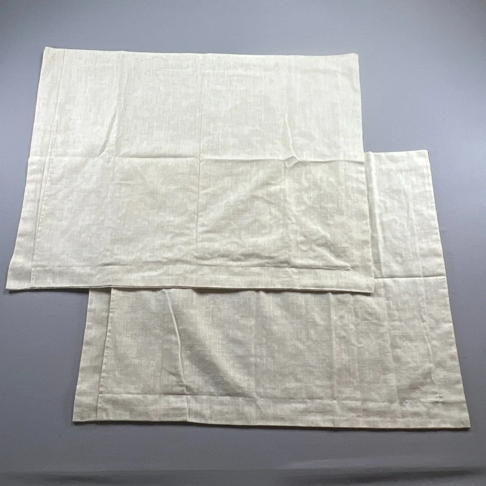Set Of 2 Nicole Miller Home Standard Pillow Shams Beige Embroidered Swirl 23x30